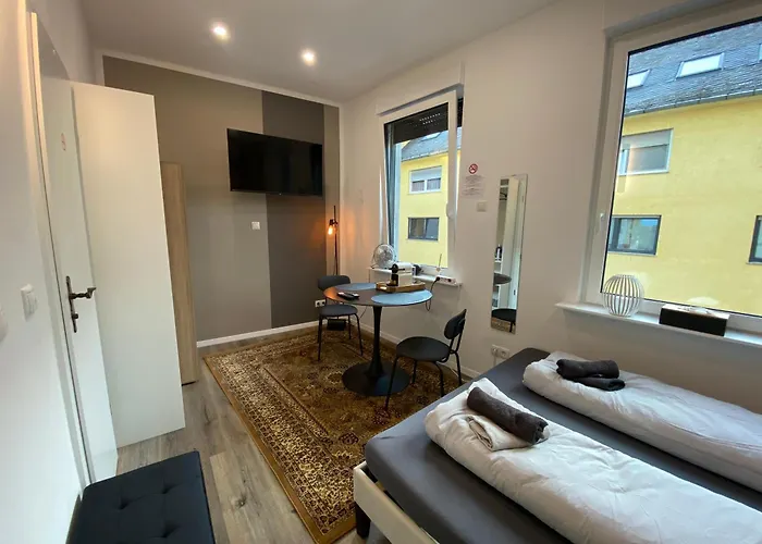 1 Koblenz - Renovierte Unterkunft Am Rhein - Eigenes Bad, Kueche, Wifi Apartmán *