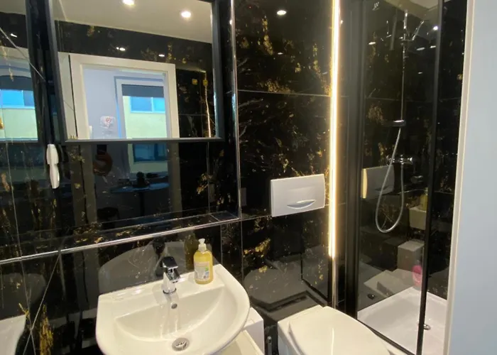 Apartmán 1 Koblenz - Renovierte Unterkunft Am Rhein - Eigenes Bad, Kueche, Wifi Koblenc